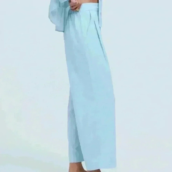 Madewell Petite Pull-On Straight Crop Pants - Picture 3 of 8